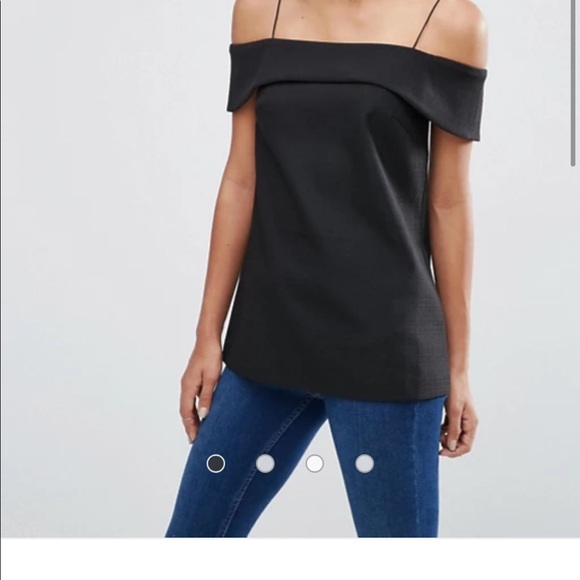 Minimal open shoulder top - Picture 2 of 5